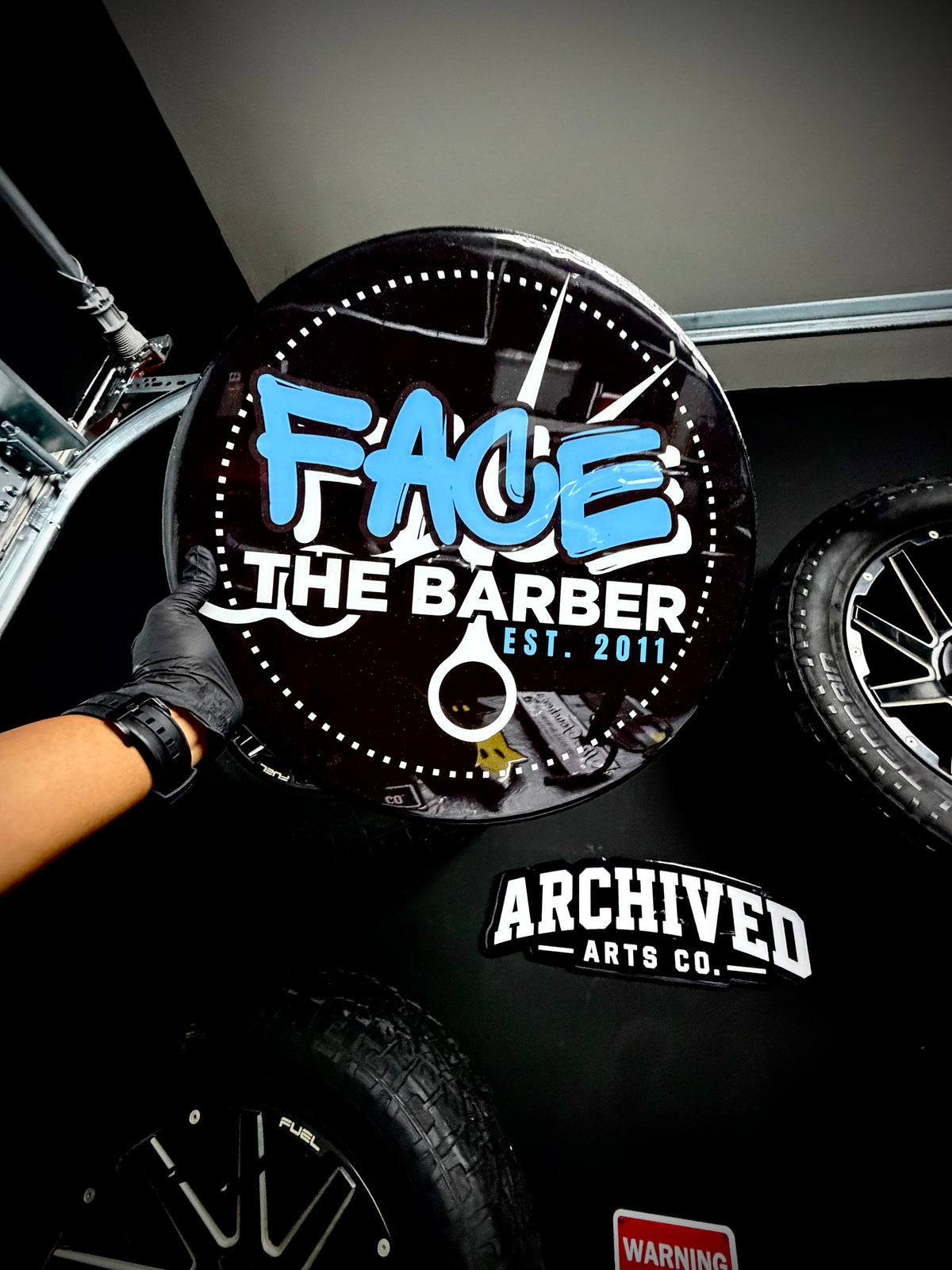 CUSTOM LOGO ROUND SIGN