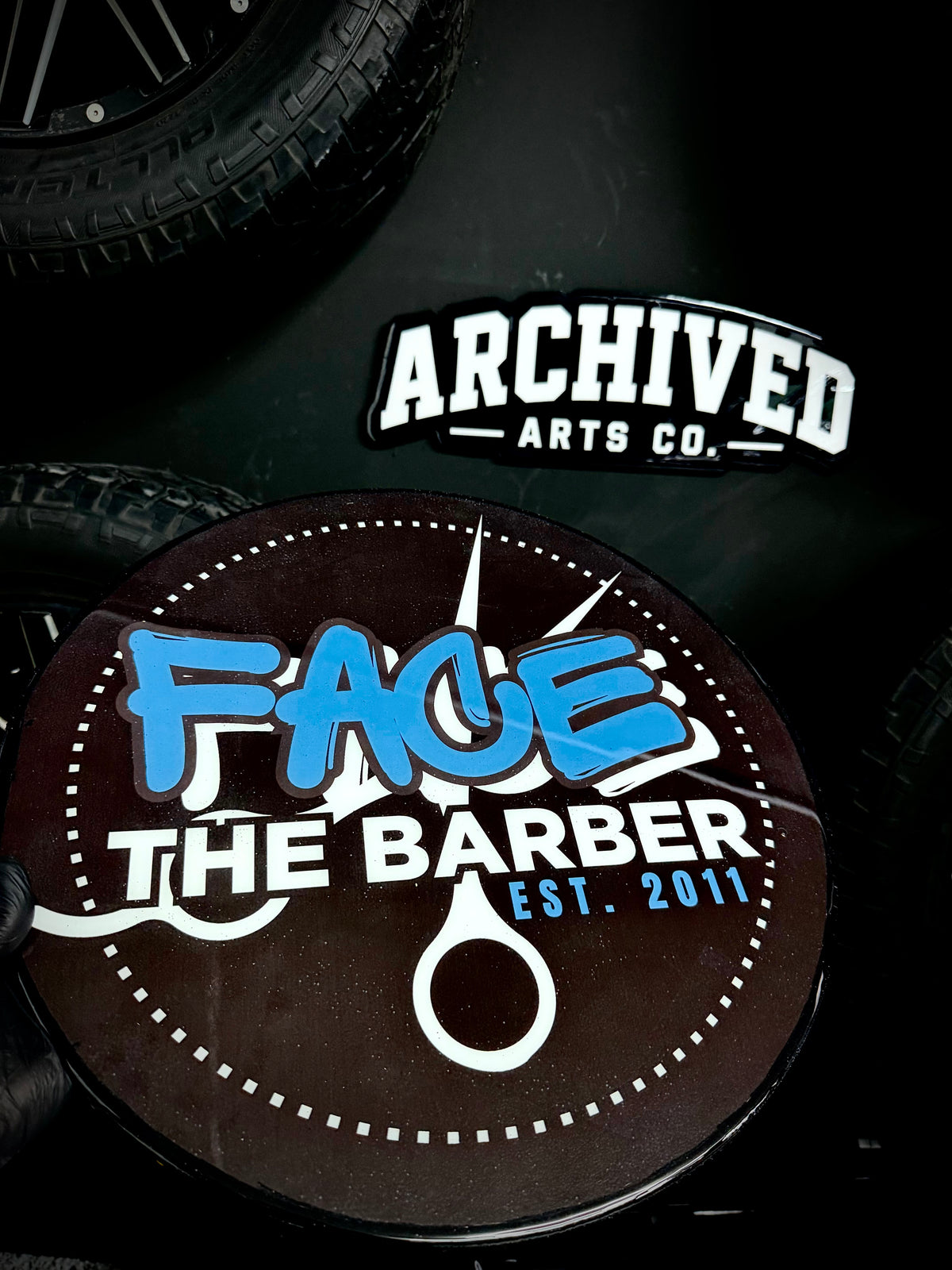 CUSTOM LOGO ROUND SIGN